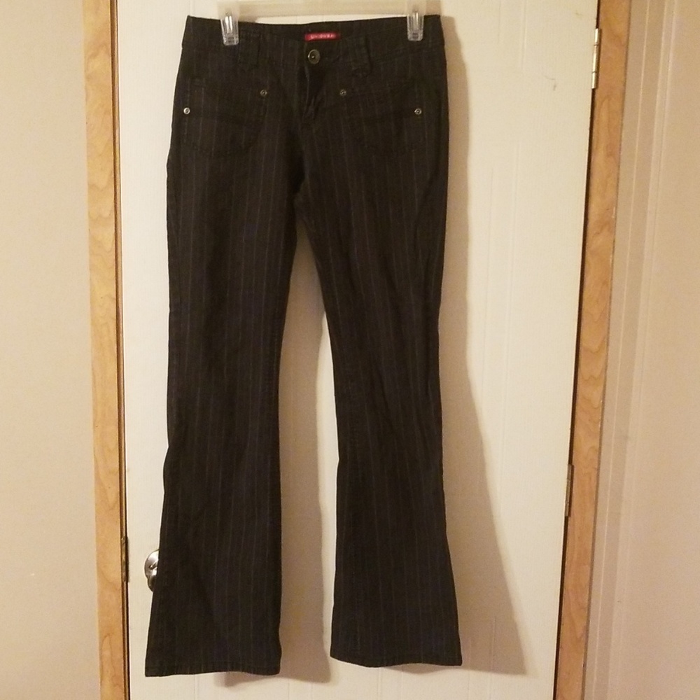 Sexy Union bay size 7 black pinstripe pants